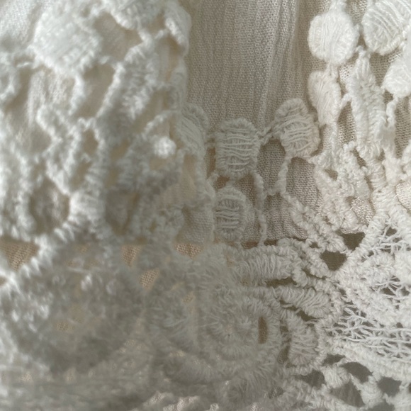 Off shoulder Ruffle Top - Picture 3 of 6